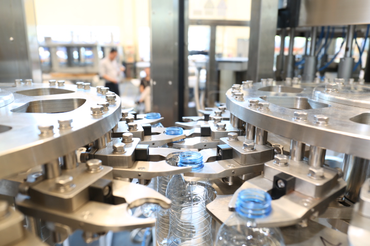 工信部产业政策司于晓东副司长一行莅临太阳成集团tyc138考察调研