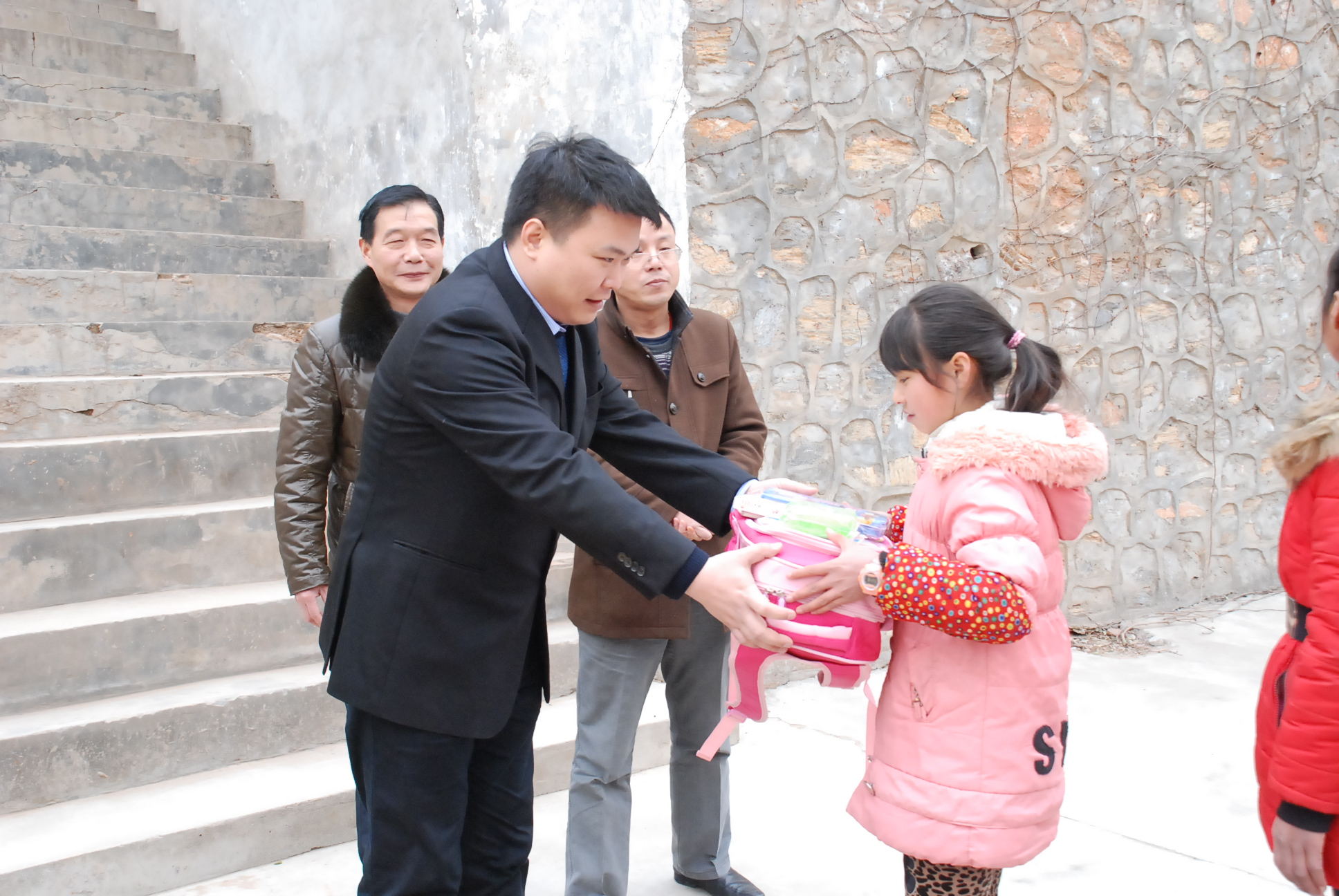 心系教育 情暖青塘  ——2013 爱心慈善行